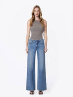 MID RISE DISTRESSED WAISTBAND TWISTED WIDE JEANS F9197