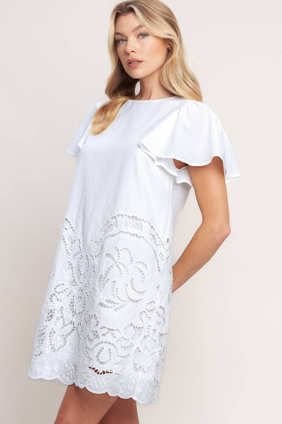 A solid woven eyelet dress - ID23507