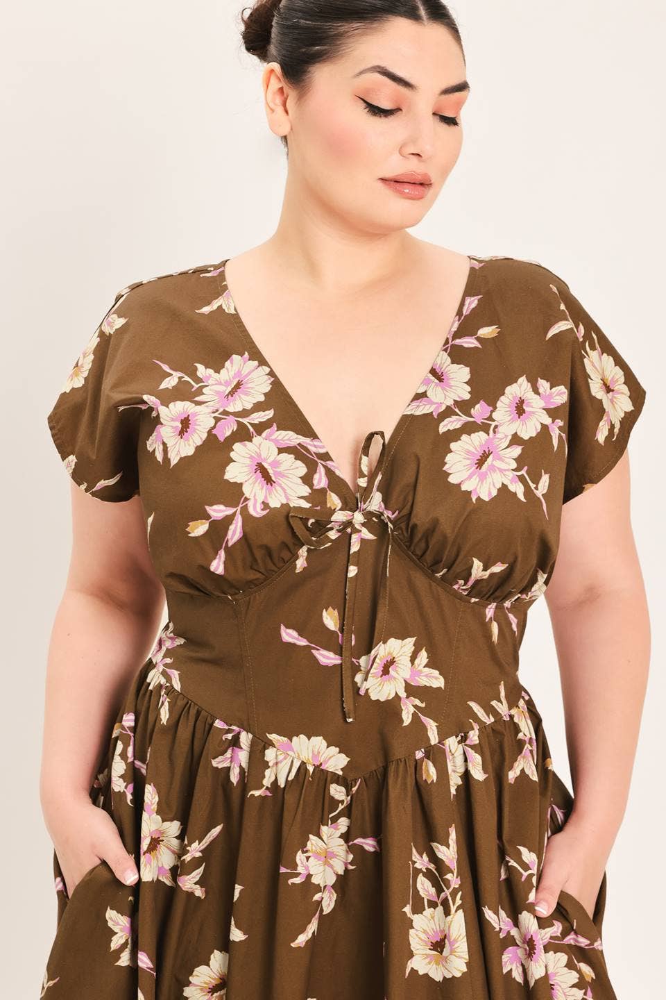 A printed woven midi dress