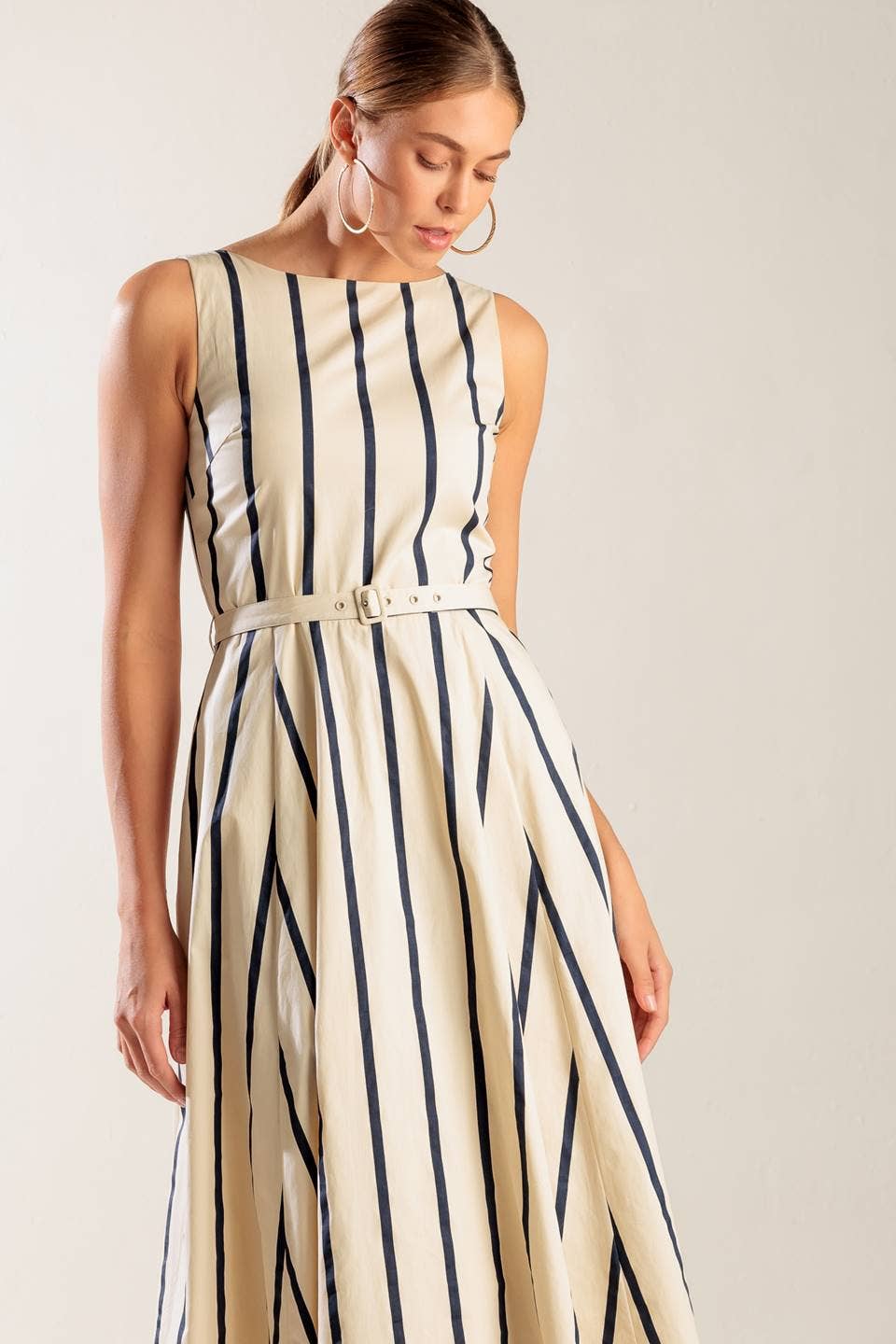 A striped woven midi dress - FD1503