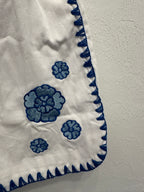 Flower Emb. Short White