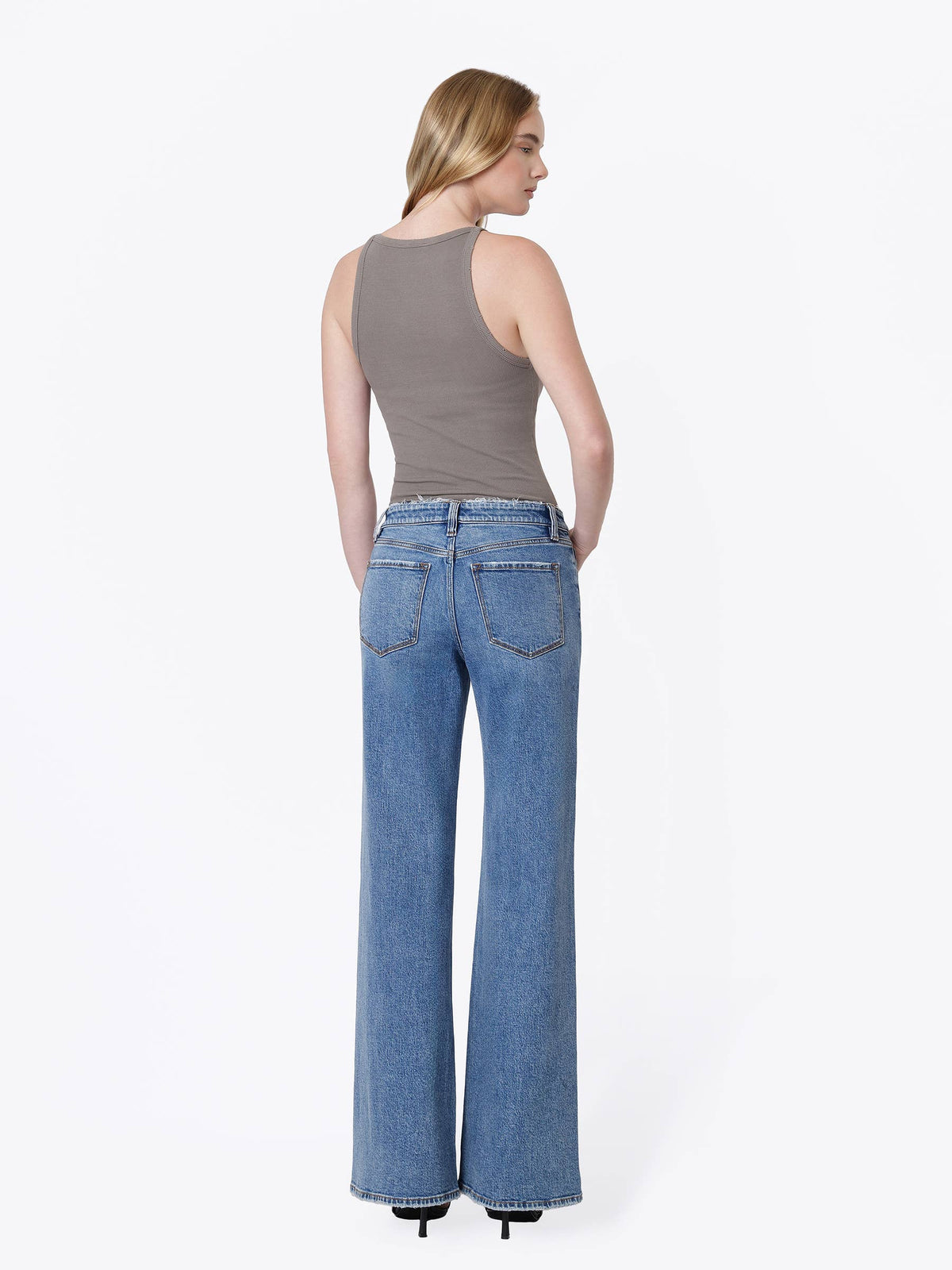 MID RISE DISTRESSED WAISTBAND TWISTED WIDE JEANS F9197