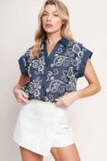 A solid and embroidery combination top - IT14099B
