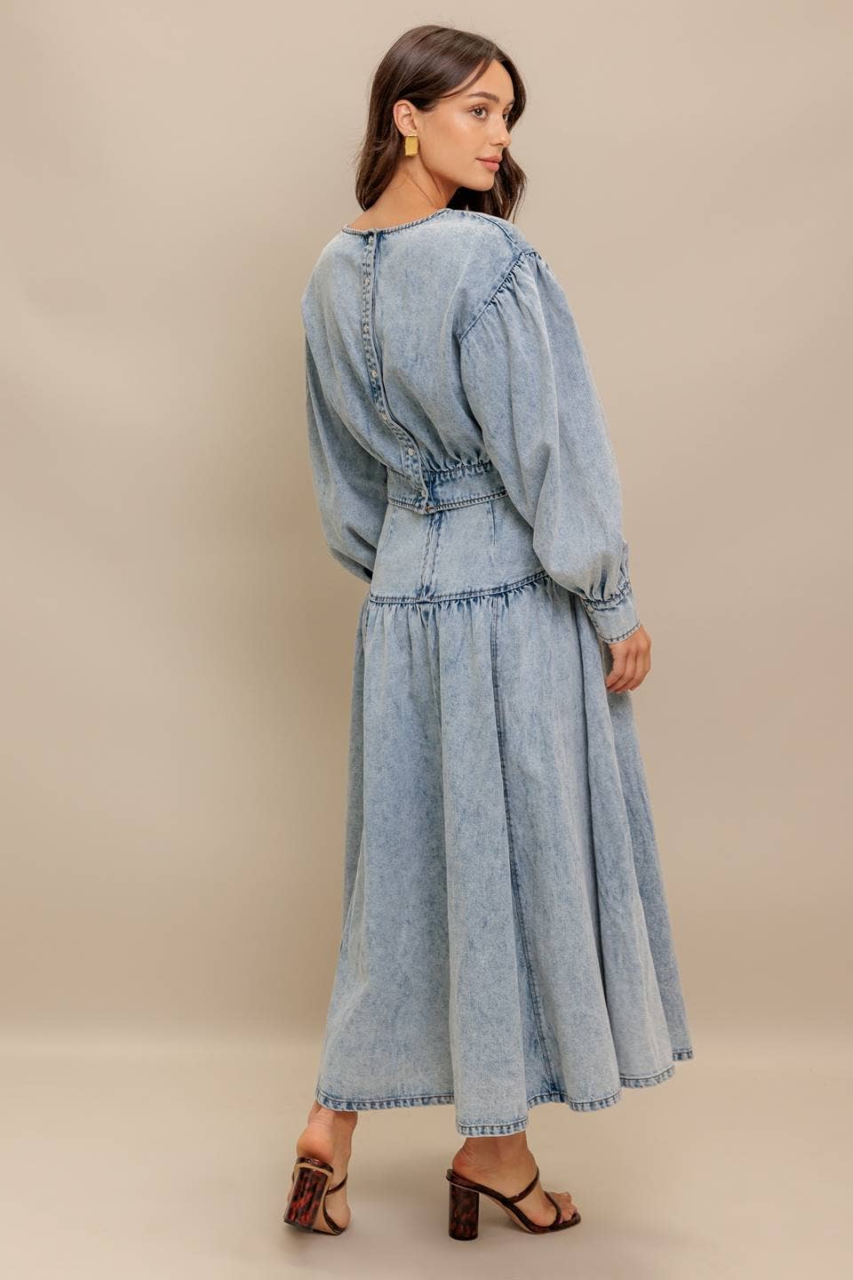 An acid washed denim top - IT13756 - Little Jill & Co.