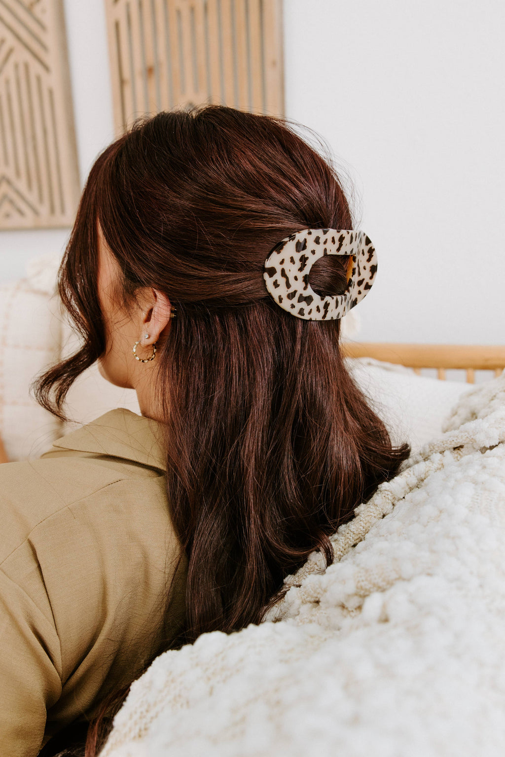 Round Flat Hair Clip | Large | Blonde Tortoise - Little Jill & Co.