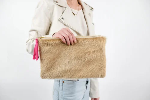 Hyde Clutch in Camel