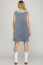 SLEEVELESS WITH LACE COLLAR WASHED DENIM MINI