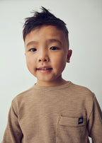 Boys Basic LS Tee Caramelo - Little Jill & Co.