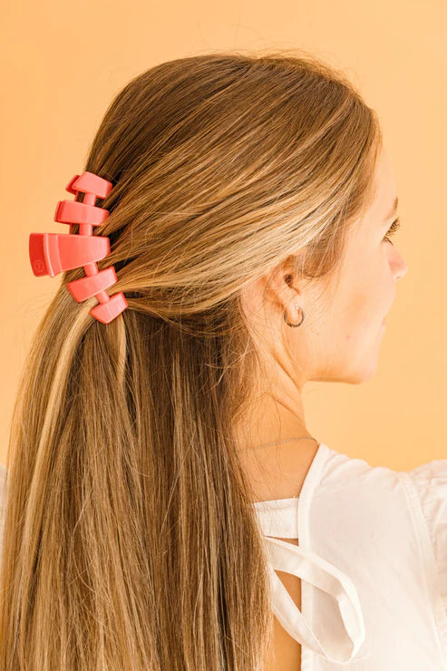 Classic Calming Coral Medium Claw Hair Clip