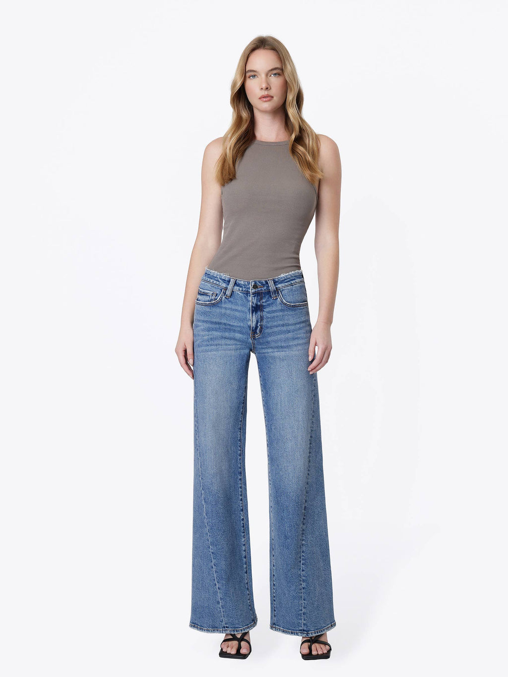 MID RISE DISTRESSED WAISTBAND TWISTED WIDE JEANS F9197